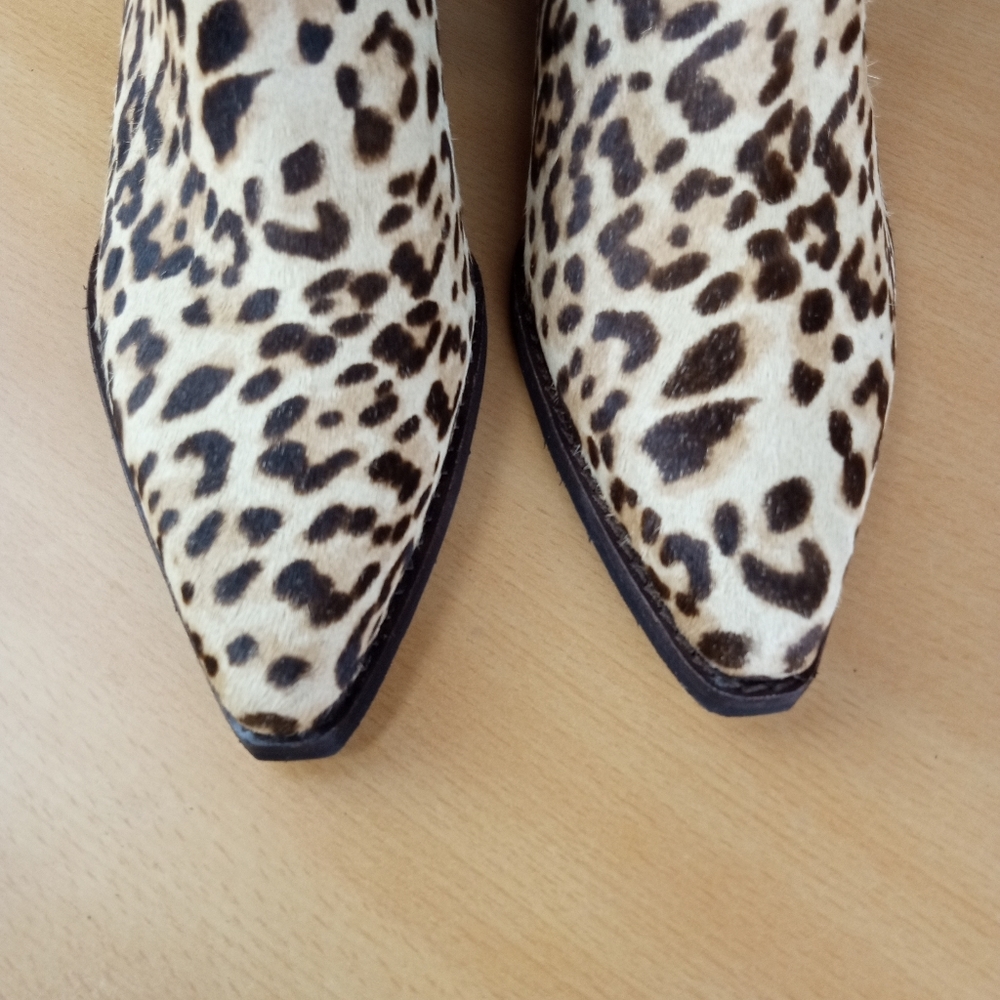 NWT Sam Edelman 'Walden' Genuine Calf Hair Stacked Heel Booties in Leopard Sz. 8 - Picture 3 of 7